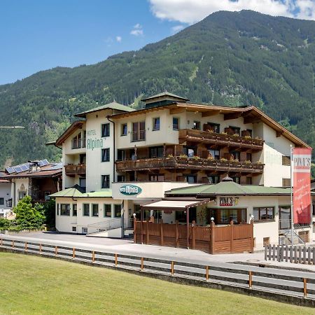 Hotel Alpina Ried im Zillertal Zewnętrze zdjęcie