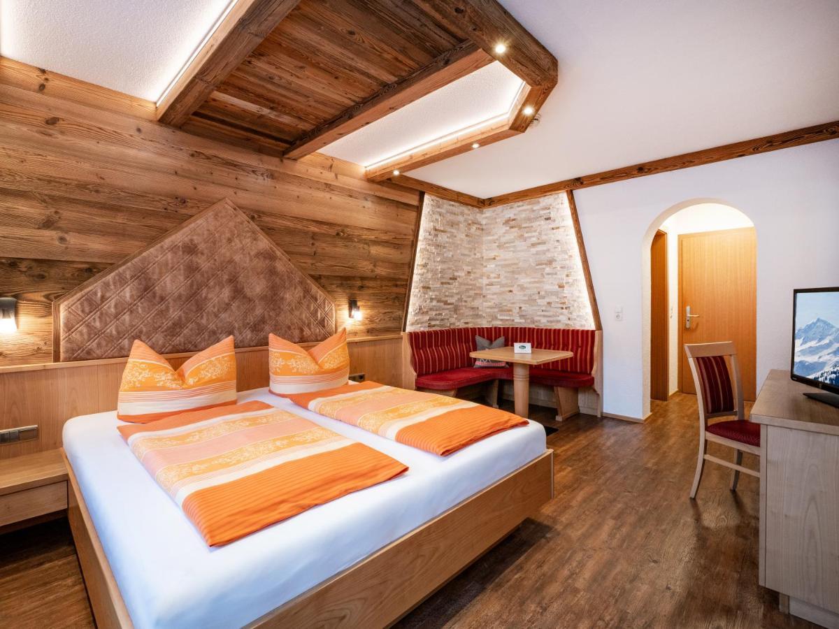 Hotel Alpina Ried im Zillertal Zewnętrze zdjęcie