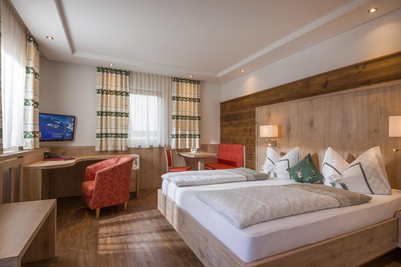 Hotel Alpina Ried im Zillertal Zewnętrze zdjęcie